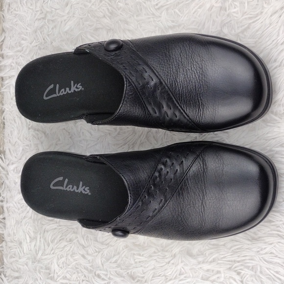Clarks Black Leather Faux Button Strap Closed Toe Mid Heel Slip On Clog Shoe - Picture 3 of 16